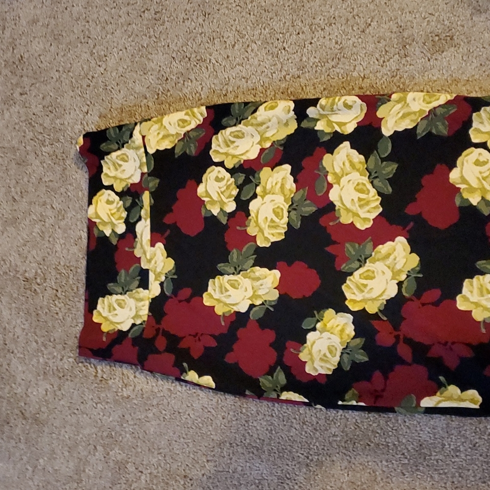 Lularoe skirt